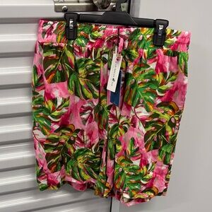 NWT Caribbean Joe Tropical Leaf Print Women's Elastic Waist Rayon Shorts M